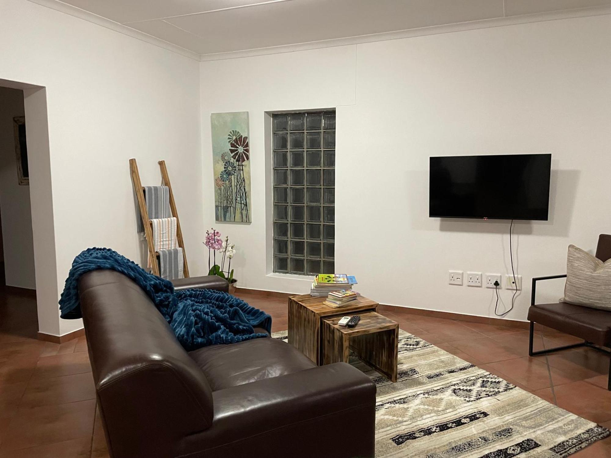 City Comfort Self Catering Windhoek Bagian luar foto